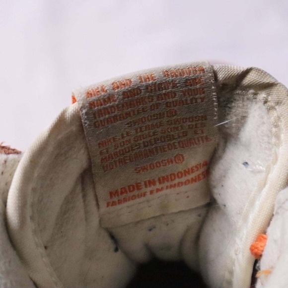 Nike Air Jordan 1 Mid GS Youth Size 1.5Y Orange White Basketball Sneakers - Picture 7 of 8